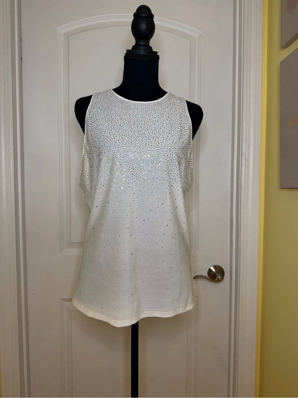 Alice + Olivia White Sleeveless Tank Top with Rhinestone Accents, size XL